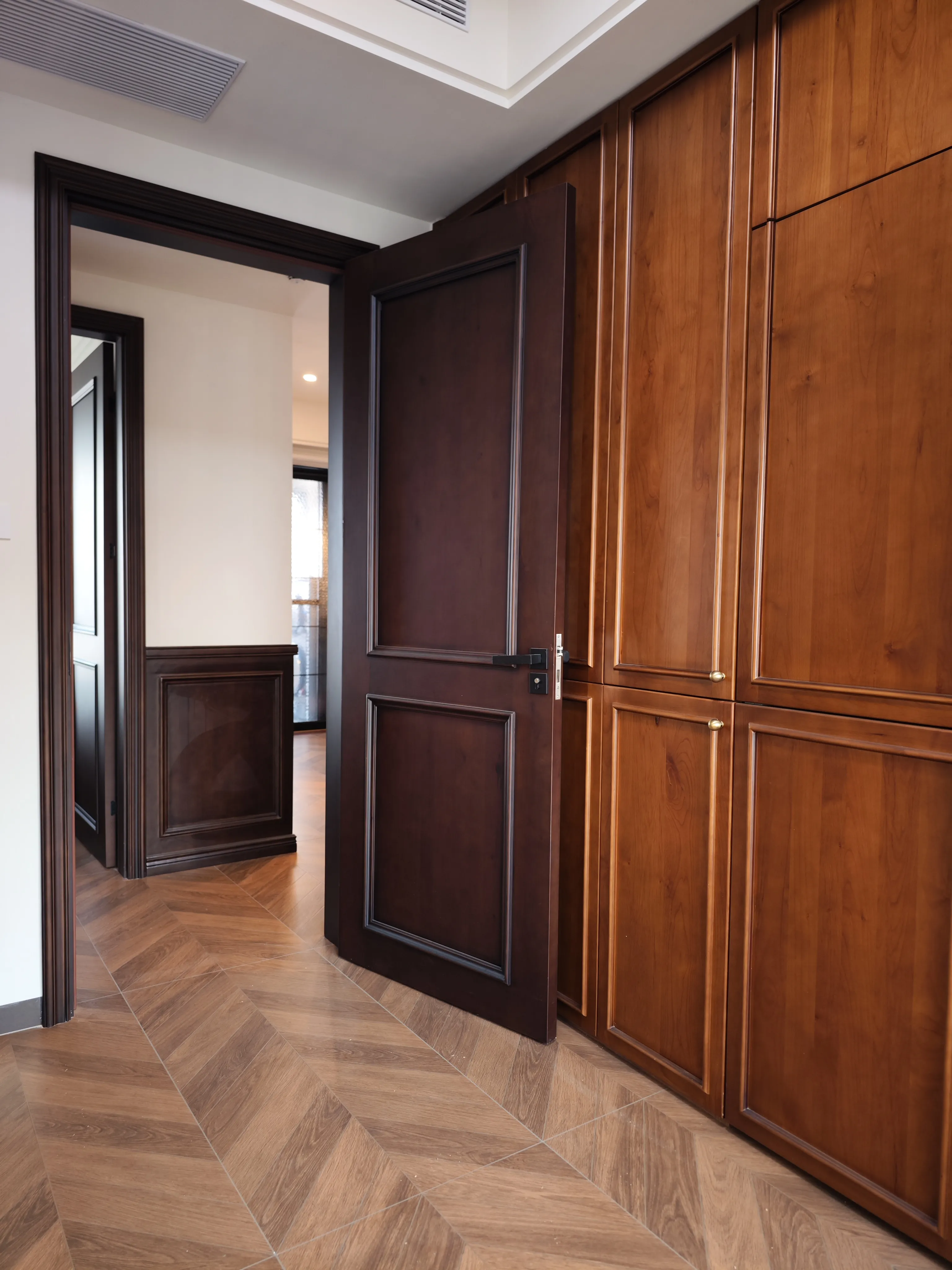 Guangzhou - Modern Retro - Image 16