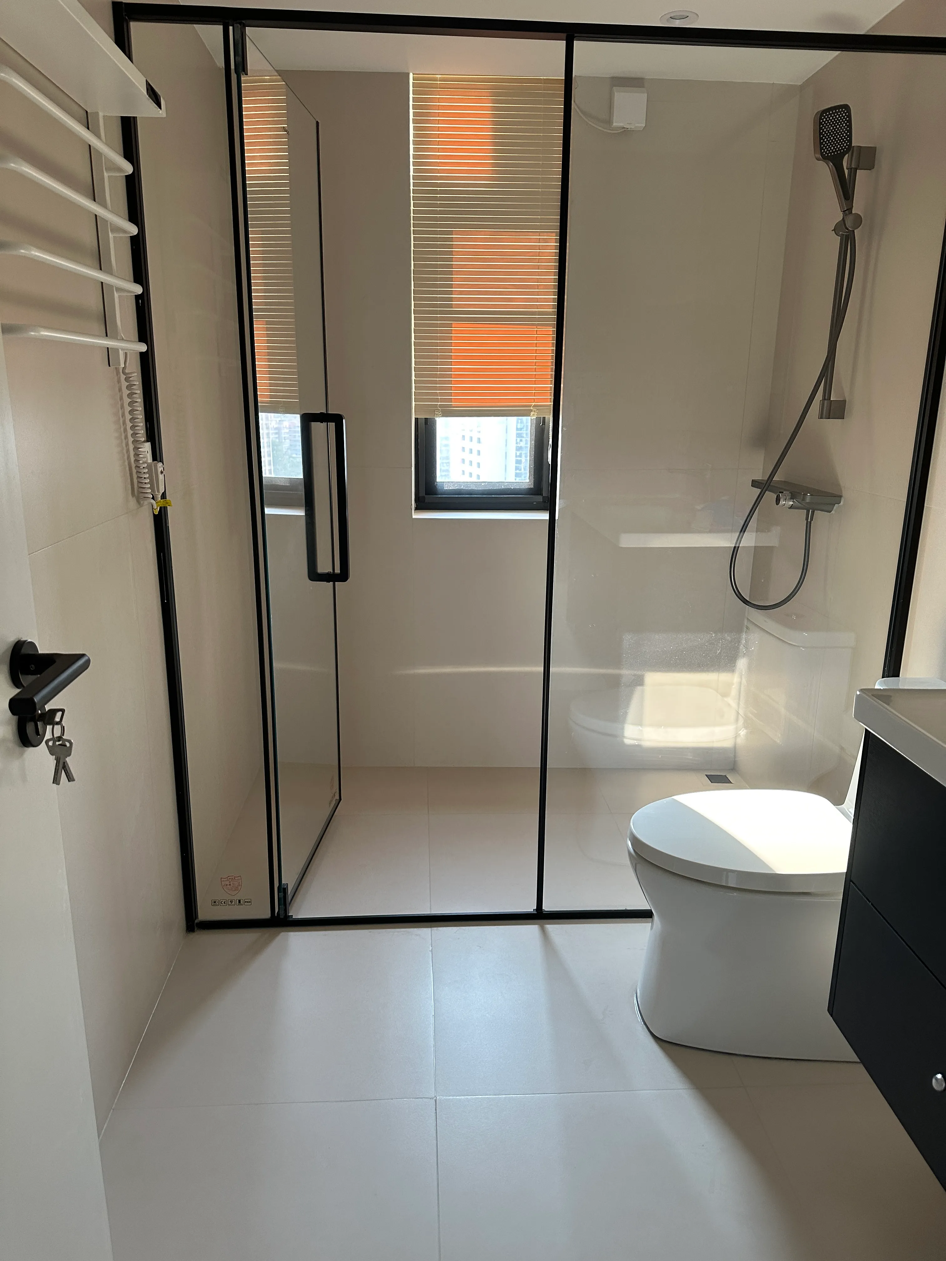 Modern Minimalist Apartment with Concrete Look Tiles - Modern Minimalist Bathroom with Concrete Look Tiles 1