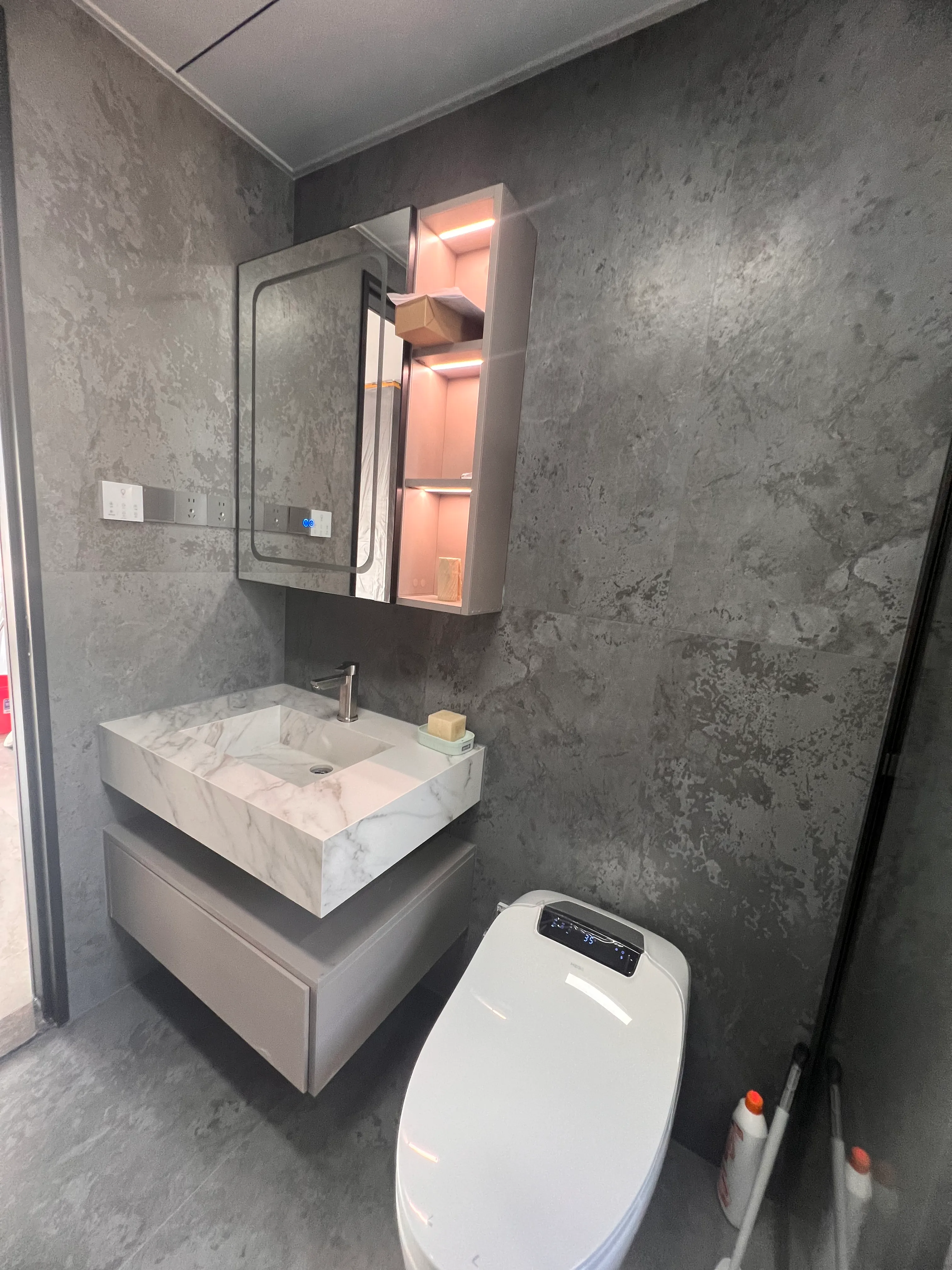 Quiet Luxury Bathroom with Concrete Look Tiles - Quiet Luxury Bathroom with Concrete Look Tiles 11